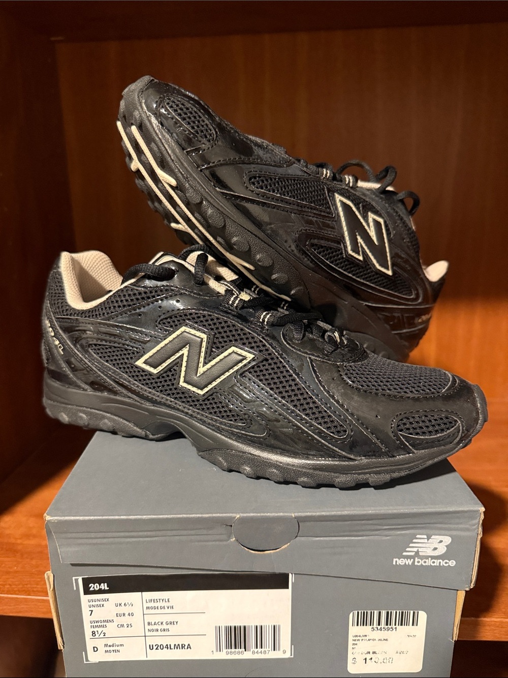 New Balance 204L